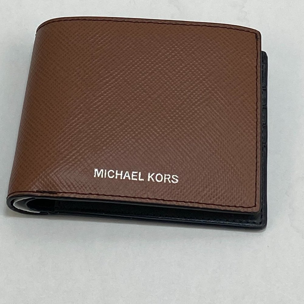 Michael Kors Men's Bifold Brown Wallet
Firm price